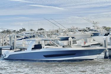 42' Boston Whaler 2020 Yacht For Sale